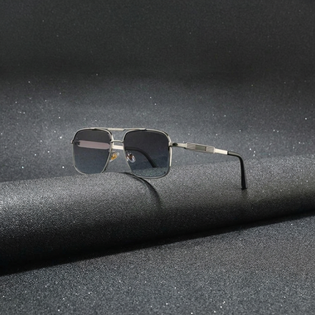 Navigator – Silver / Gradient Blue