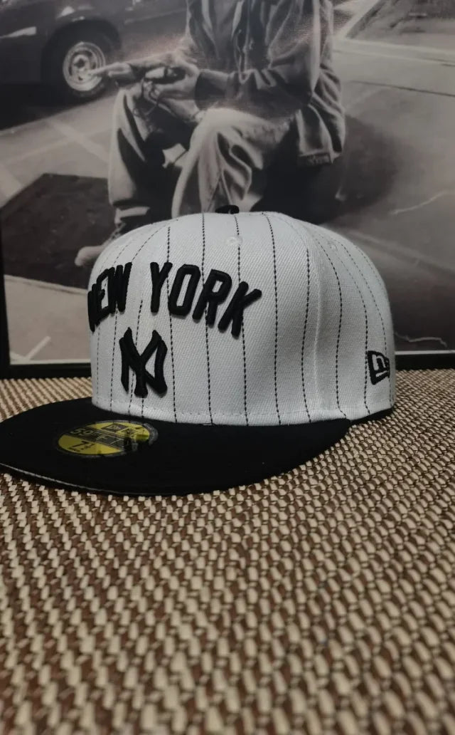 New Era 59FIFTY fitted baseball cap featuring the New York Yankees logo