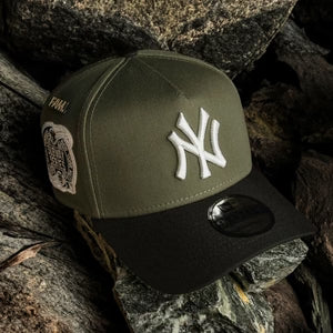 New Era New York Yankees Two-Tone Olive and Black 9FIFTY Snapback Cap.