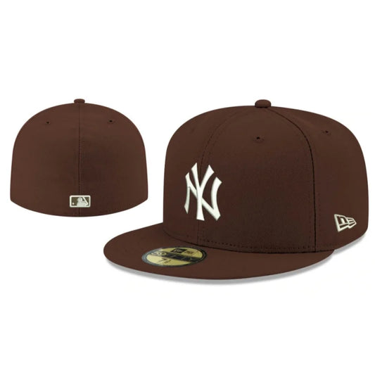 New Era Yankee fitted  brown cap