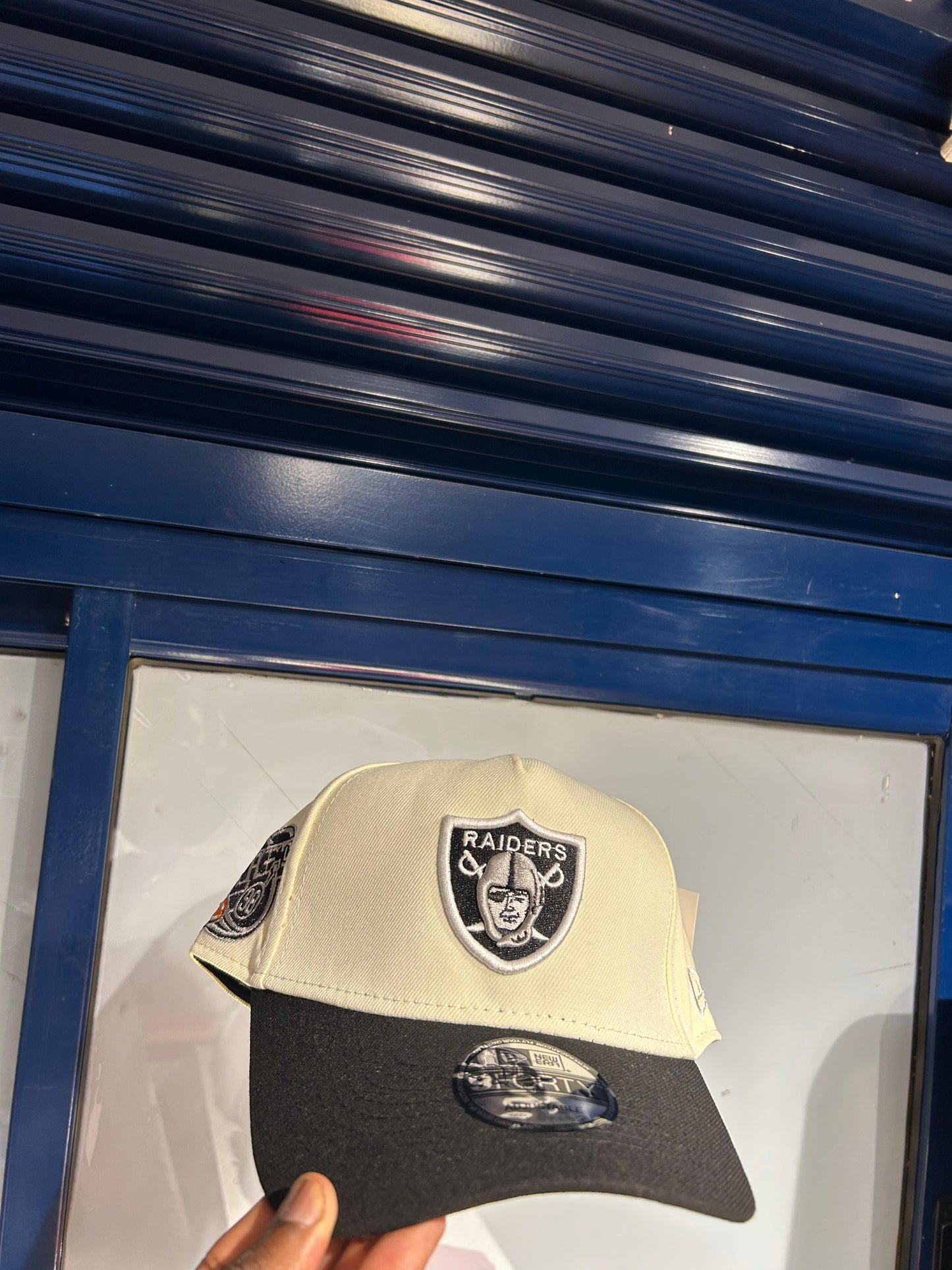 Las Vegas Raiders– New Era 9FORTY – Off-White/Black