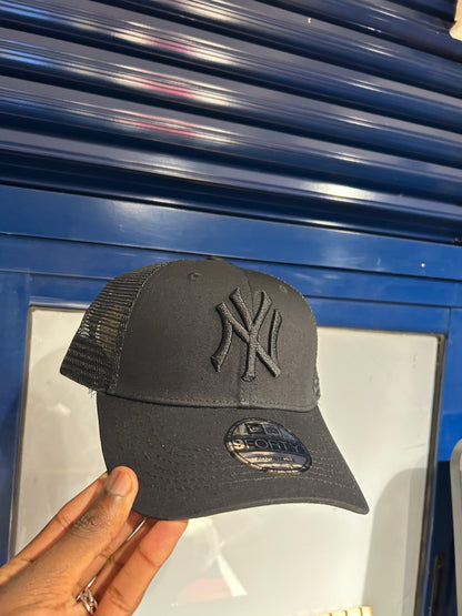 New York Yankees – Stealth Trucker – Triple Black
