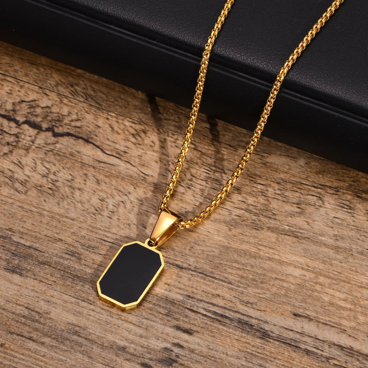 Square peddle Men Necklace